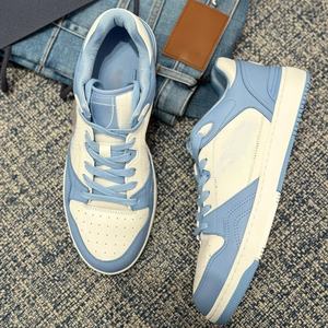 Zapatos de Invierno de Marca Original Diseñados en Estilo Académico con Características Antideslizantes, Impermeables y Transpirables, Aptos para Hombres y Mujeres - Product Image 1