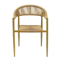 Chaise de jardin en osier courbé avec corde pour patio Chaise de salle à manger d'extérieur empilable au design de luxe pour patio Vente en gros