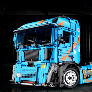 Camion télécommandé en blocs de construction - 3655 pièces, contrôle double APP et RC, programmable, portes et capot ouvrables - Product Image 1
