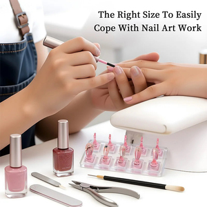 5/10 шт. Прозрачные немагнитные акриловые подставки для ногтей в форме шахматных фигур, держатели для демонстрации и тренировки маникюра - Product Image 2