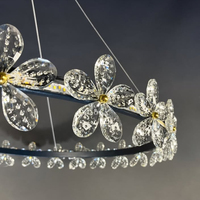 Lustre linéaire moderne de luxe à hauteur réglable avec cristaux floraux pour salon, hôtel, salle à manger, lustre en cristal en forme de fleur