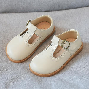 أحذية بناتي عالية الجودة أنيقة وناعمة من الجلد للأطفال أحذية بأربطة وحلقات لحماية القدم بتصميم رائع ومميز - Product Image 4