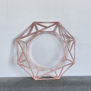 Assiettes de présentation jetables <span class=keywords><strong>en</strong></span> plastique transparentes octogonales dorées pour décoration de mariage - Product Image 5