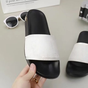 Fabricant de pantoufles pour hommes de haute qualité vend directement des chaussures pour femmes et des pantoufles pour hommes <span class=keywords><strong>du</strong></span> même style - Product Image 2