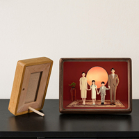 Meja Kayu Jati Solid Ramah Lingkungan Tahan Lama Buatan Tangan Bingkai Foto Berwarna Penuh Kreatif Cetak Giclee Logo Kustom Desain Modern