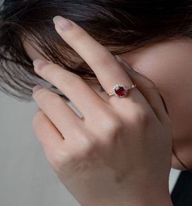Sang Trọng Đính Hôn Đám Cưới Retro Đá Quý Màu Đỏ Đồ Trang Sức Nhẫn Phụ Nữ Sáng Bóng Bling Đá Quý Tự Nhiên 18K Vàng Nhẫn Với <span class=keywords><strong>Ruby</strong></span> - Product Image 5