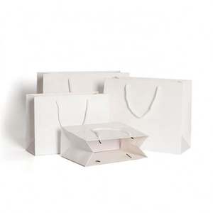 Sac cadeau en papier de luxe avec logo, sac en papier de shopping réutilisable pliable écologique en carton blanc imprimé sur mesure KM - Product Image 4