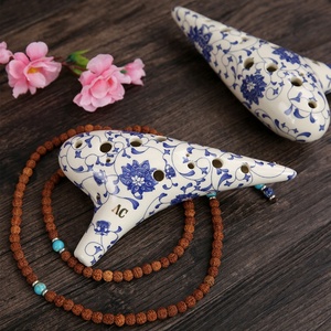Ocarina en céramique à 12 trous avec porcelaine bleue et blanche Design peint idée cadeau de <span class=keywords><strong>Noël</strong></span> instrument de direction du vent avec sac - Product Image 2