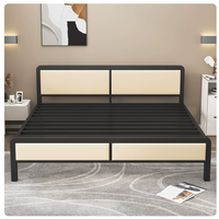 Cadre de lit en acier minimaliste avec tête de lit souple, plusieurs tailles disponibles (Queen, King), lit plateforme en métal pour usage domestique et hôtelier