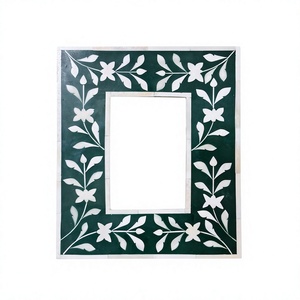 AUREVIA CRAFTS Cadre photo artisanal écologique en os incrusté, horizontal, rectangulaire, floral, classique, moderne, élégant, décoratif - Product Image 1
