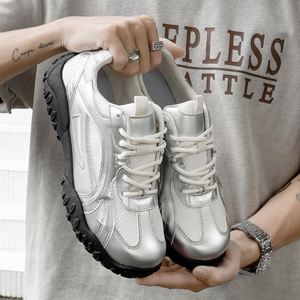Chaussures décontractées personnalisables en cuir véritable, respirantes, légères, à enfiler, avec semelle épaisse en maille, tendance mode - Product Image 1