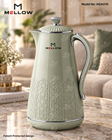 Carafe isotherme artisanale OEM 1,0 L, motif marocain vert sauge, avec intérieur en verre PP, bouton couronne et poignée chromée