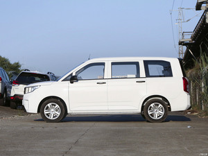 中国五菱自动7座MPV五菱宏光PLUS 1.5L 99马力L4汽油紧凑型MPV - Product Image 4