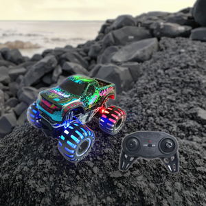 KS 2.4G RC Monster Truck Jouet pour enfants <span class=keywords><strong>Voiture</strong></span> radiocommandée à grande vitesse Hors route RC Racing Truck avec lumière clignotante - Product Image 4