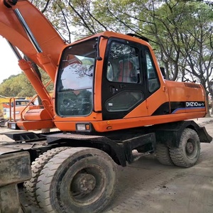 Excavatrice hydraulique sur chenilles d'occasion Doosan DX210 de Corée, 20 tonnes, pour travaux de terrassement et construction routière - Product Image 1