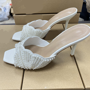Nouvelles sandales d'été à talon haut carré décorées de perles pour femmes, chaussures polyvalentes style mule à talon fin et bout ouvert pour femmes - Product Image 5