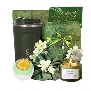 Panier-cadeau de spa de luxe personnalisé, cadeaux verts « Merci » pour femmes pour Noël, la Saint-Valentin, les mariages - Product Image 1