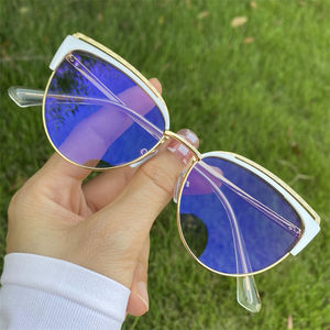 Nouvelles Lunettes Photochromiques Antireflet Lumière Bleue Monture Métal Œil de Chat pour Femmes Adultes - Product Image 2