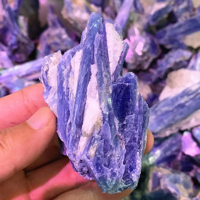 Commercio all'ingrosso di alta qualità naturale ruvido blu kyanite pietre