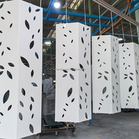 Panneau d'abat-jour en aluminium découpé pour projet commercial extérieur de restaurant