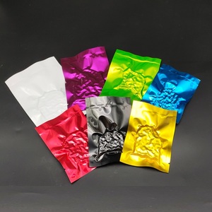 Sac d'emballage <span class=keywords><strong>de</strong></span> masque facial <span class=keywords><strong>blanc</strong></span> en aluminium <span class=keywords><strong>de</strong></span> haute qualité - Product Image 5