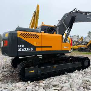 Excavatrice sur chenilles hydraulique Hyundai R220LC-9 d'occasion, 22 tonnes, godet de 1,0 m, 110 kW, économique, coréenne, faible entretien, facile - Product Image 1