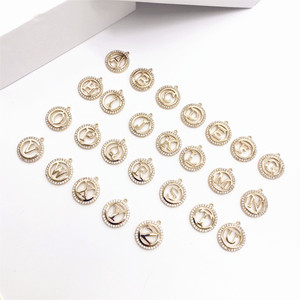 Colgante de letras del alfabeto Zhenlu Jewelry, 26 letras, circonita redonda, collar de cobre, dije para mujer, componentes para hacer joyería DIY - Product Image 1