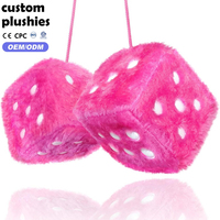 Usine OEM ODM : Jouet décoratif en peluche multicolore super doux en forme de dés pour rétroviseur de voiture et porte-clés