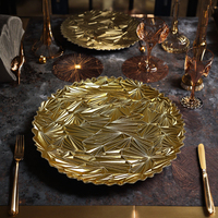 Assiettes de Présentation Dorées en PP de Luxe Écologiques, Plastique Classique Durable pour Fêtes, Dîners, Réceptions, Décoration de Table