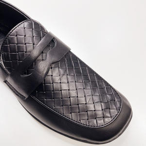 Zapatos planos de hombre de cuero genuino de alta calidad, zapatos de cuero ligeros con cordones y punta en pico, suela de goma, para oficina y uso profesional. - Product Image 3