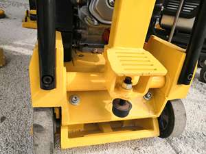 HUR-300 सर्वश्रेष्ठ गुणवत्ता वाली मिनी प्रकार की कंपन प्लेट निर्माण स्थलों के लिए नए गैसोलीन डीजल हैंडहेल्ड मृदा संकलकर्ता - Product Image 3