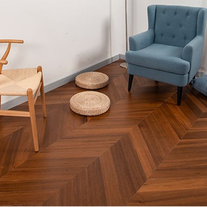 Planchers de bois de <span class=keywords><strong>parquet</strong></span> vintage en noyer à chevrons directement du fabricant personnalisable pour les rénovations de maisons patrimoniales - Product Image 6