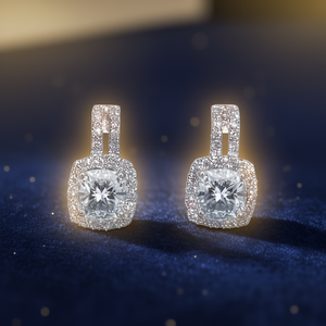 Orecchini Tiffany & Co. con Diamanti Taglio Cushion Colore D in Oro Bianco Certificati GIA Gioielli da Matrimonio Stile Classico da Donna - Product Image 2