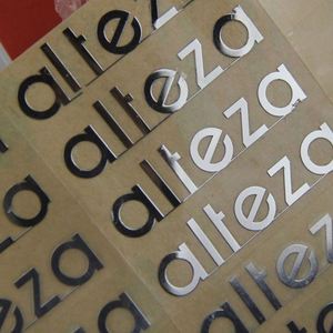 Étiquettes de logo métalliques très demandées, Plaques de logo métalliques - Product Image 1
