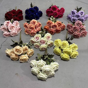 Flores Artificiales de Rosa de Terciopelo Yixuan, 7 Cabezas, Decoración de Boda de Seda, Arreglo para el Hogar - Product Image 2