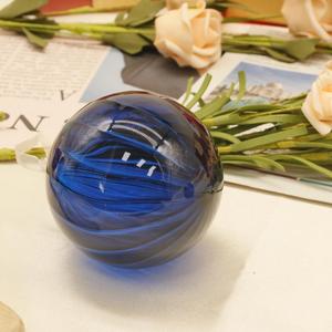 Boules de Noël en verre de 8 cm personnalisées en usine, décorations suspendues circulaires et en forme d'oignon, couleurs et tailles personnalisables en gros - Product Image 3