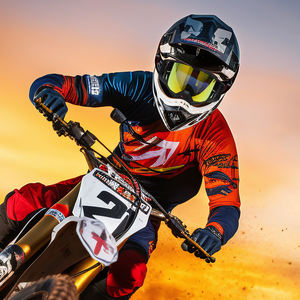 Lunettes de moto tout-terrain fabriquées <span class=keywords><strong>en</strong></span> Italie pour la montagne, idéales pour la pratique du switchback et la descente <span class=keywords><strong>en</strong></span> piste alpine. - Product Image 3