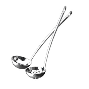 Louche à fondue en acier inoxydable 43 cm avec manche long et passoire, durable pour usage commercial - Product Image 2