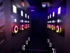 Mur interactif arène lancer cible enfants <span class=keywords><strong>jeu</strong></span> LED activer <span class=keywords><strong>salle</strong></span> <span class=keywords><strong>de</strong></span> <span class=keywords><strong>jeu</strong></span> fournisseur pour enfants adultes chambre arène - Product Image 5