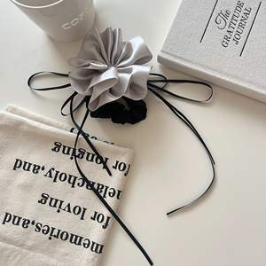 ยางรัดผมสีพื้นแบบฝรั่งเศส ผ้าซาตินรูปดอกไม้ สำหรับผู้หญิง ดีไซน์หลายชั้น - Product Image 4