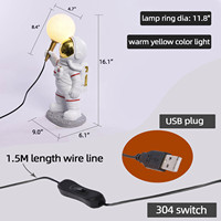 Décoration de Chambre d'Enfant Lampe de Table/Bureau LED Astronaute en Résine, Sculpture Décorative Homme de l'Espace pour la Maison