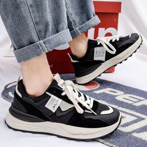 Nouvelles chaussures de sport pour hommes, respirantes, à lacets, légères, tendance, en maille, avec semelle épaisse - Product Image 3