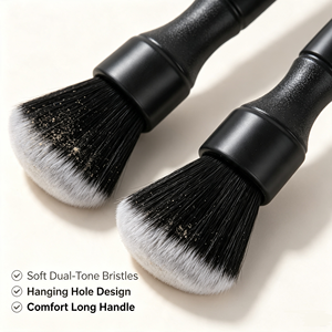 Brosse de nettoyage à poils doux pour l'intérieur de la voiture, brosse à poussière à long manche pour le nettoyage des détails du tableau de bord et des aérateurs, fabriquée en Chine - Product Image 3