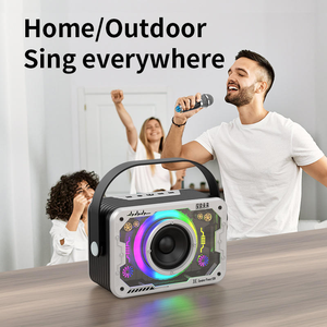 Mini-enceinte Bluetooth V9 Fashion Transparent Robot Series avec éclairage RGB, petit canon en acier, subwoofer coloré, article cadeau - Product Image 3