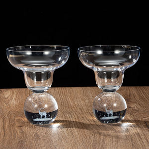 Meilleure vente <span class=keywords><strong>de</strong></span> <span class=keywords><strong>verre</strong></span> <span class=keywords><strong>à</strong></span> cocktail en gros d'usine avec certificat CE <span class=keywords><strong>Verre</strong></span> <span class=keywords><strong>à</strong></span> <span class=keywords><strong>vin</strong></span> <span class=keywords><strong>de</strong></span> sculpture intérieure <span class=keywords><strong>de</strong></span> luxe en <span class=keywords><strong>cristal</strong></span> Verres <span class=keywords><strong>à</strong></span> <span class=keywords><strong>vin</strong></span> - Product Image 1