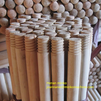 Machine pneumatique de taraudage pour tiges en bois, machine durable pour la fabrication de vis pour manches de balai, ligne de production de manches de balai ménager