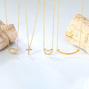 عقد بدلاية مستدير أنيق من الفولاذ المقاوم للصدأ مرصع بالزركون المتقاطع بسعر الجملة - Product Image 1