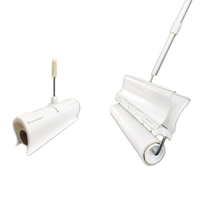 Rouleau anti-poussière manuel télescopique à long manche en plastique blanc pour le nettoyage des sols, des rideaux et de la literie