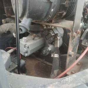 Miniexcavadora de orugas Volvo EC55 usada, características esenciales de 5,5 toneladas, componentes esenciales del núcleo del engranaje de la bomba del motor - Product Image 6