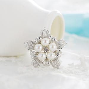 Broche de luxe en alliage plaqué or turquoise de style baroque classique, avec strass, fleur vintage, perle, pour femmes, fiançailles, fête, mariage - Product Image 2